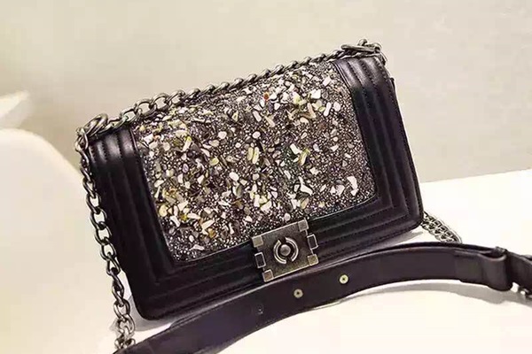 Túi xách nữ Chanel boy đính đá thời trang